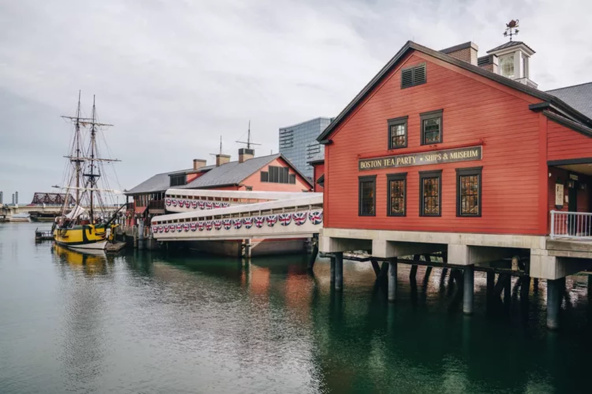 Boston Tea Party Ships & Museum