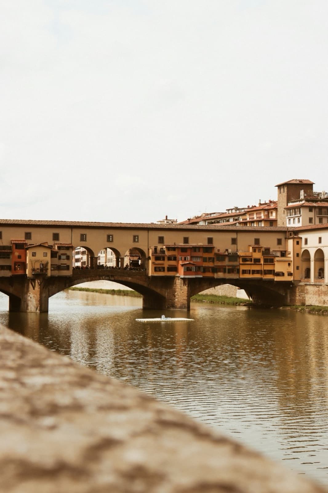 Ponte Vecchio sobre el río Arno