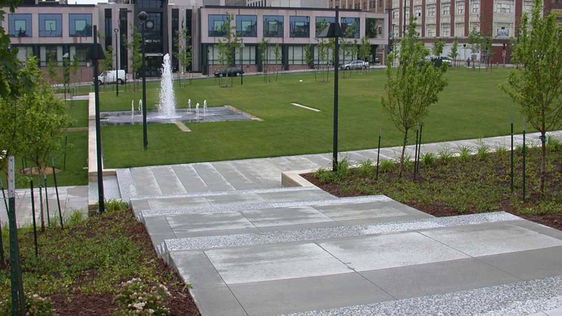 Ilus Davis Park, Downtown Civic Center, Kansas City
