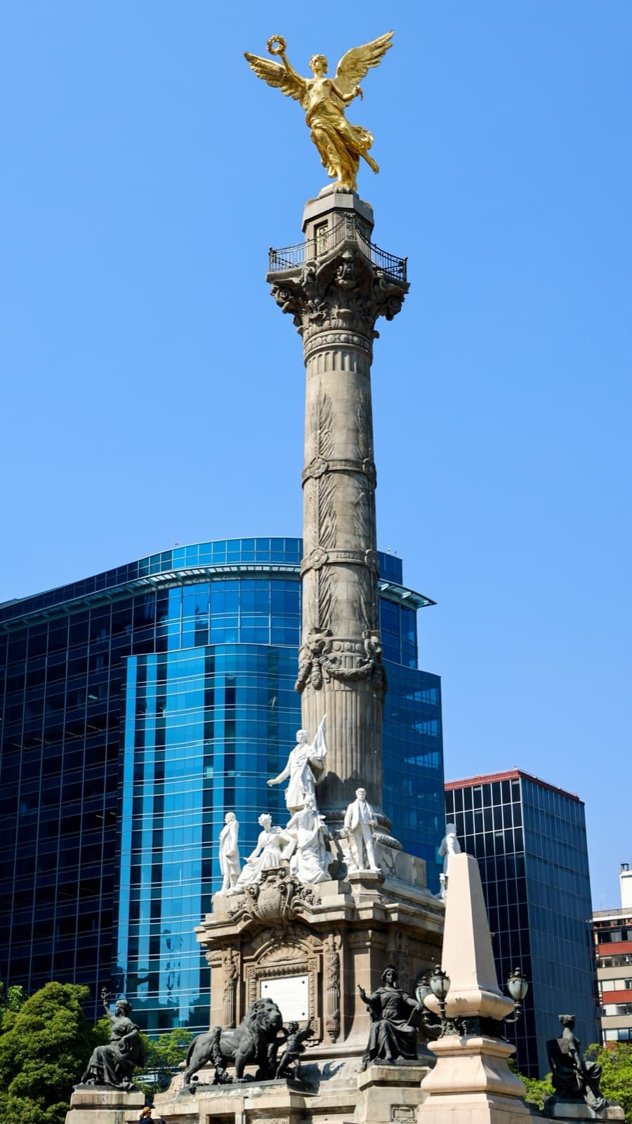 Ángel de la Independencia sobre Paseo de la Reforma