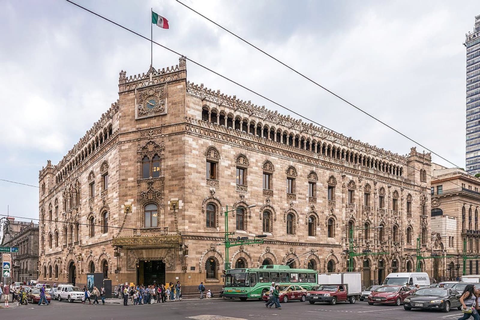 Interior del Palacio Postal de la Ciudad de México