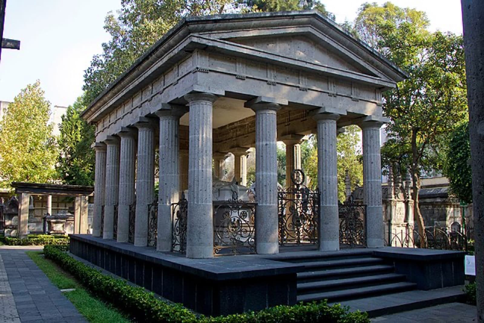 Tumba de Benito Juárez en el Panteón de San Fernando