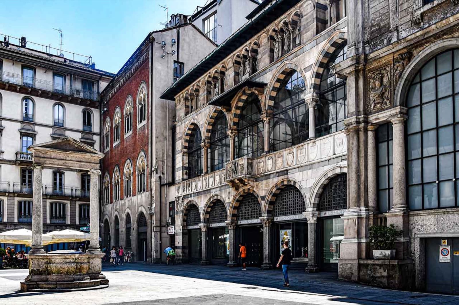Piazza dei Mercanti, centro medieval de Milán
