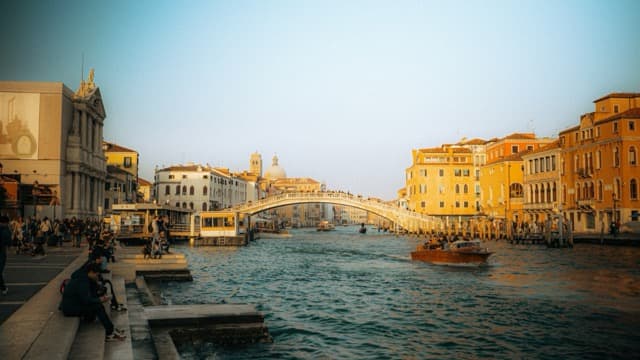 Puente de los Descalzos, Venecia