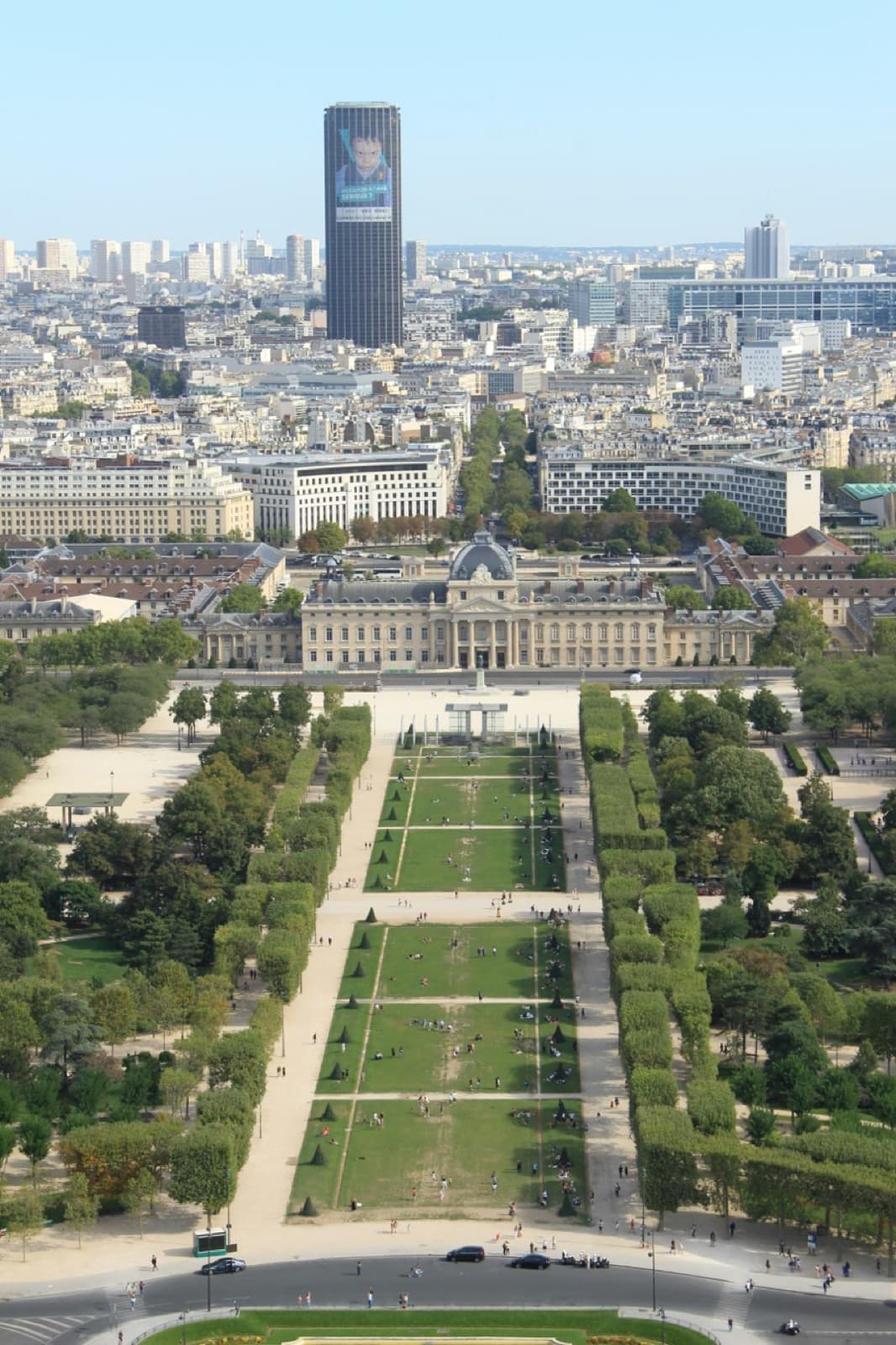 Campos de Marte frente a la Torre Eiffel