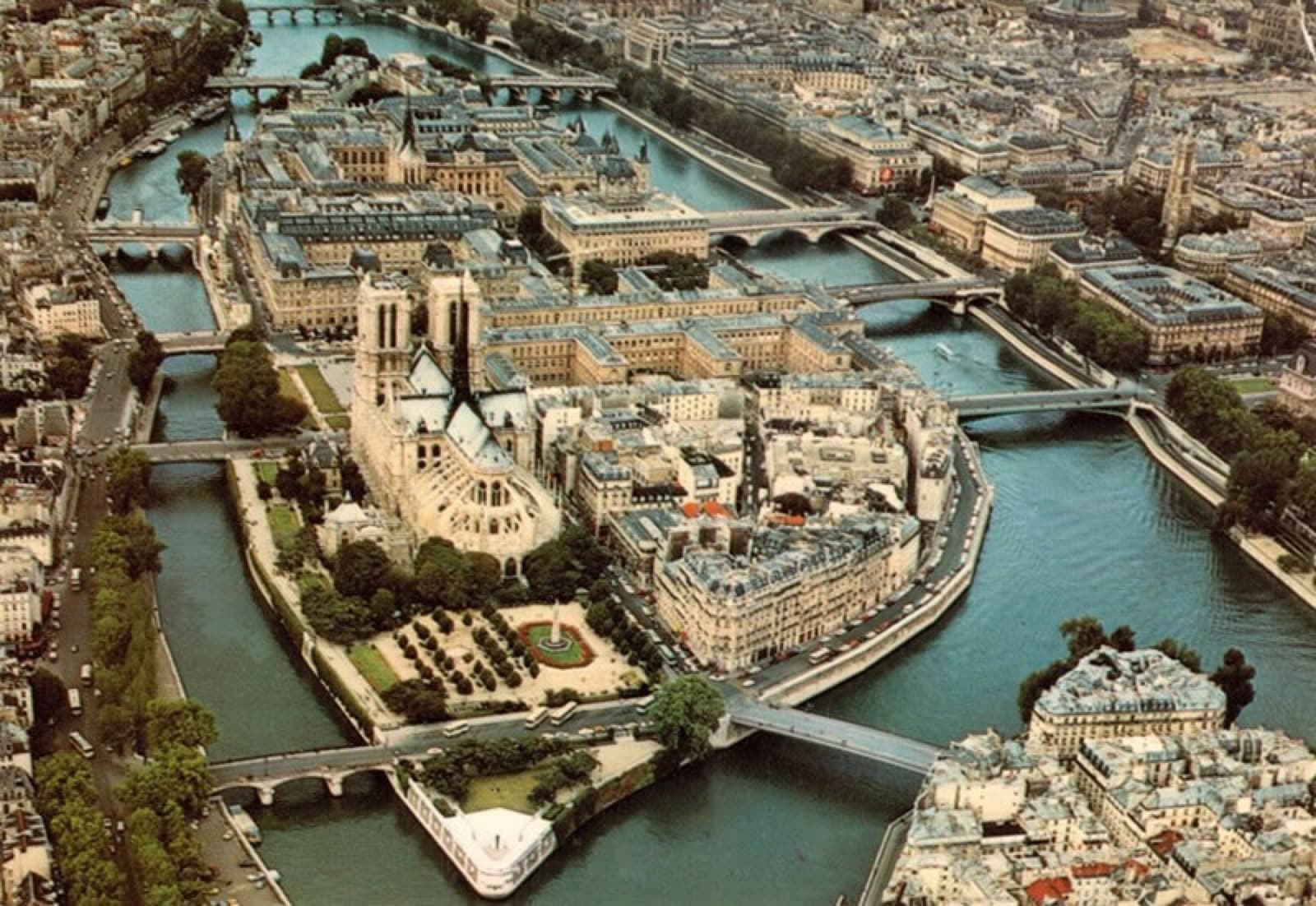 Isla de la Cité, núcleo histórico de París